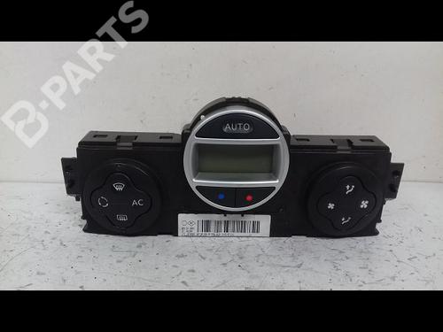 Used Climate control RENAULT MEGANE II (BM0/1_, CM0/1_) 1.9 dCi (131 hp) 8992780