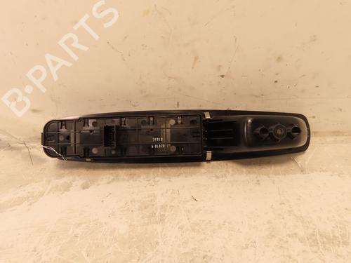 Venstre fortil elrude kontakt RENAULT MEGANE III Hatchback (BZ0/1_, B3_) 1.5 dCi (BZ0C) (90 hp) 28086585