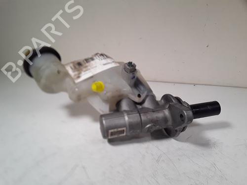 Used Brake master cylinder TOYOTA VERSO S (_P12_) 1.4 D4-D (NLP121_, NLP121R) (90 hp) 9002022