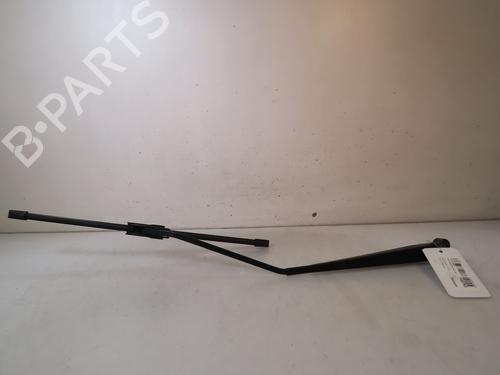 Used Front windshield wiper arm Front windshield wiper arm 18076814 18076814