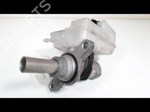 Used Brake master cylinder RENAULT TWINGO III (BCM_, BCA_) 0.9 TCe 90 (BCM9, BCM2) (90 hp) 9729835