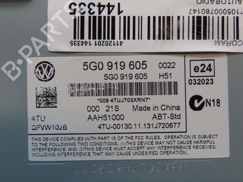 Used Radio VW GOLF VII (5G1, BQ1, BE1, BE2) 1.6 TDI (105 hp) 17802666