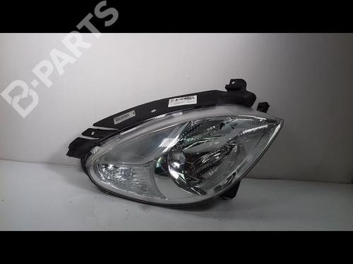 Right headlight CITROËN XSARA PICASSO (N68) 1.6 HDi (90 hp) 8995387