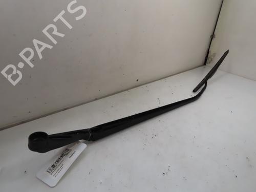 Used Front windshield wiper arm SUZUKI SX4 S-Cross (JY) 1.0 (AKK 310) (111 hp) 22920499