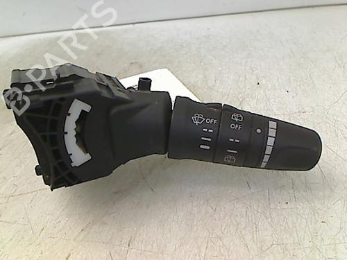Used Steering column stalk NISSAN X-TRAIL I (T30) 2.2 dCi 4x4 (136 hp) 8975495