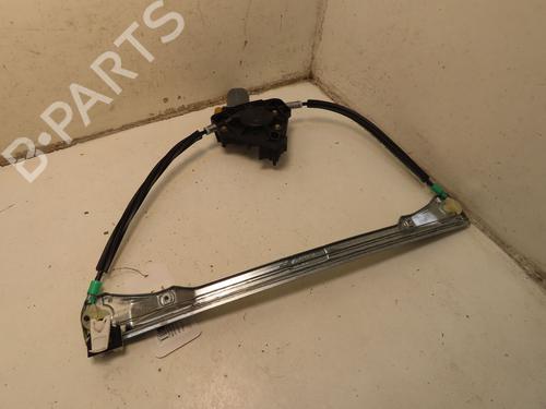 Rudehejsemekanisme Højre foran RENAULT CLIO II (BB_, CB_) 1.4 (B/CB0C, B/CB0S) (75 hp) 31055278