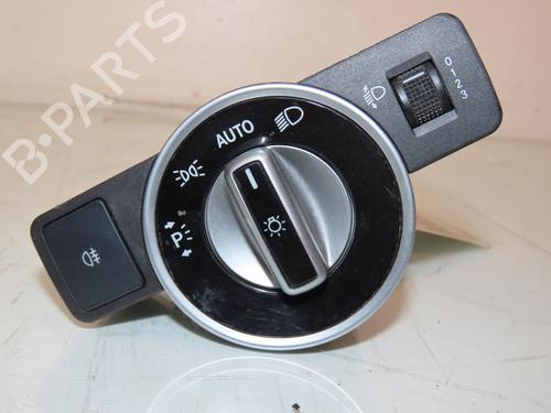 Comutador luzes Comutador luzes MERCEDES-BENZ B-CLASS Sports Tourer (W246, W242) B 180 CDI (246.200) (109 hp) 21274452 21274452