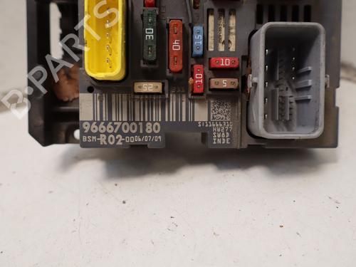Used Fuse box Fuse box CITROËN C5 III Break (RW_) 2.0 HDi 140 (140 hp) 34229249 34229249