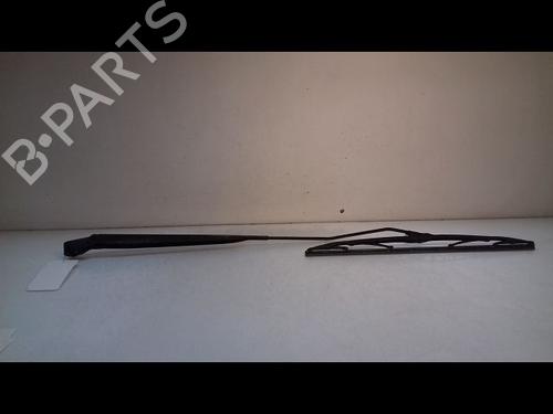 Used Front windshield wiper arm PEUGEOT 1007 (KM_) 1.4 (75 hp) 14894437