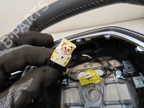 Used Steering wheel PEUGEOT 2008 II (UD_, US_, UY_, UJ_, UR_, UC_) e-2008 (UKZKXZ) (136 hp) 25149884