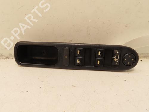 Used Left front window switch PEUGEOT 307 CC (3B) 2.0 16V (136 hp) 30953534