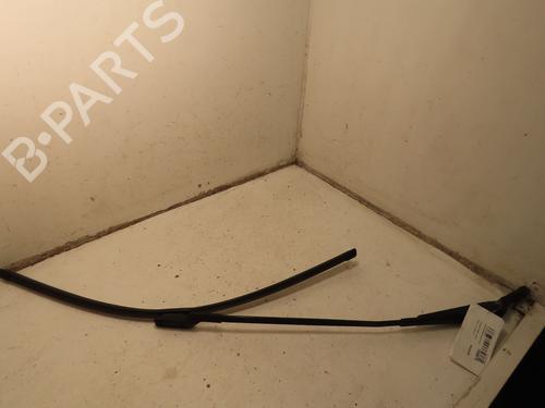 Used Front windshield wiper arm PEUGEOT 5008 (0U_, 0E_) 1.6 HDi (114 hp) 32005471