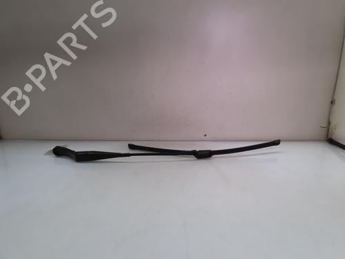 Used Front windshield wiper arm Front windshield wiper arm PEUGEOT 308 II (LB_, LP_, LW_, LH_, L3_) 1.2 THP 130 (131 hp) 15577614 15577614