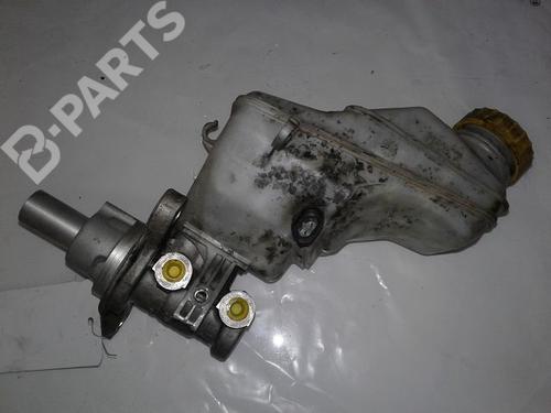 Used Brake master cylinder FIAT GRANDE PUNTO (199_) 1.3 D Multijet (75 hp) 8994375