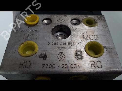 Used ABS pump RENAULT MEGANE I (BA0/1_) 1.6 e (BA0F, BA0S) (90 hp) 10063882