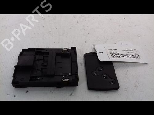 Used Card reader RENAULT MEGANE CC (EZ0/1_) 1.5 dCi (EZ09, EZ1G, EZ0D, EZ14) (110 hp) 8994636