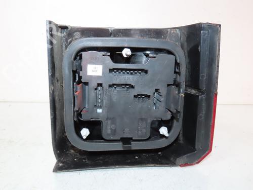 right-taillight-vw-transporter-t4-bus-70b-70c-7db-7dk-70j-70k-7dc-7dj-1990-1991-1992-1993-1994-1995-1996-1997-1998-1999-2000-2001-2002-2003-2004-26669262 main image