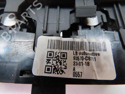 Comutador vidro frente esquerdo HYUNDAI i20 II (GB, IB) 1.2 (84 hp) 15492594