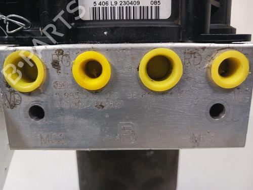 Used ABS pump PEUGEOT 807 (EB_) 2.2 HDi (170 hp) 11747203