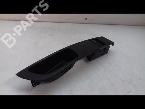 Used Left front window switch NISSAN MICRA III (K12) 1.2 16V (80 hp) 10374783