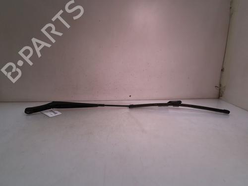 Used Front windshield wiper arm VW GOLF VII (5G1, BQ1, BE1, BE2) 1.2 TSI (105 hp) 16361987