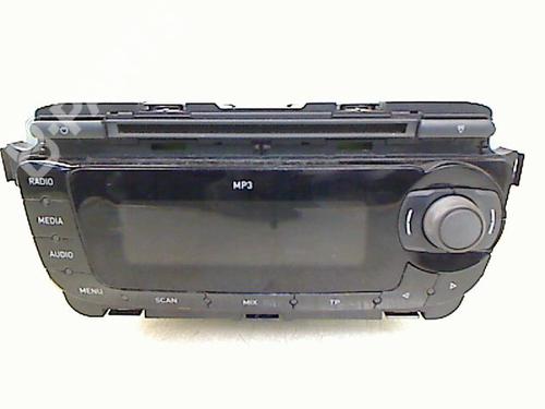 Used Radio SEAT IBIZA IV (6J5, 6P1) 1.9 TDI (105 hp) 8975513