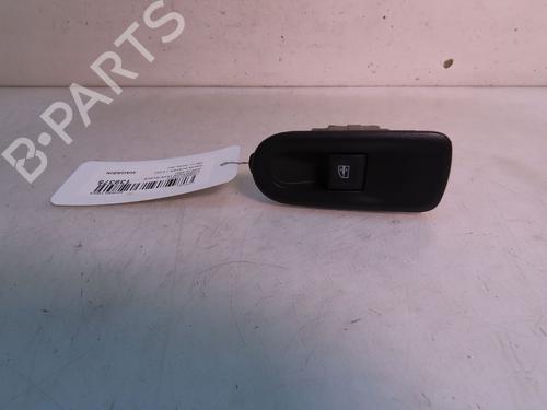 Used Right rear window switch DACIA DUSTER (HS_) 1.5 dCi (109 hp) 16355893