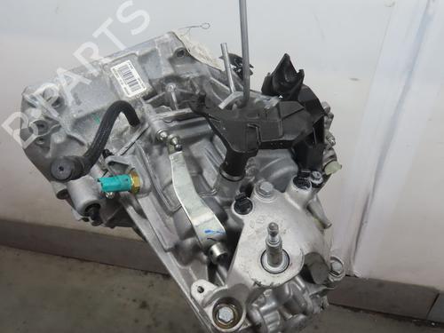 gearbox-renault-clio-v-b7_-2019-26310870 main image