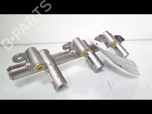 injection-rail-peugeot-2008-i-cu_-12-thp-130-puretech-130-9811353880-2013-15047556 main image