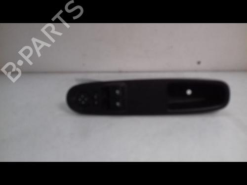 Used Left front window switch FIAT PUNTO (199_) 1.2 (199AXZ1A, 199BXZ1A) (69 hp) 14957185