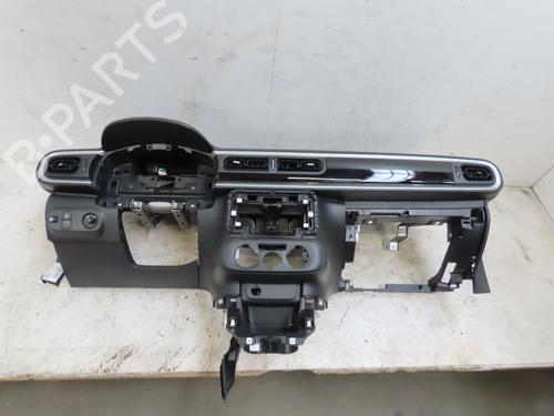 Used Dashboard Dashboard CITROËN C3 III (SX) 1.2 PureTech 82 (83 hp) 33137184 33137184