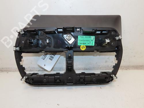 Used Display monitor CITROËN C5 AIRCROSS (A_) 1.6 Hybrid 225 (A45GFR) (224 hp) 29380328