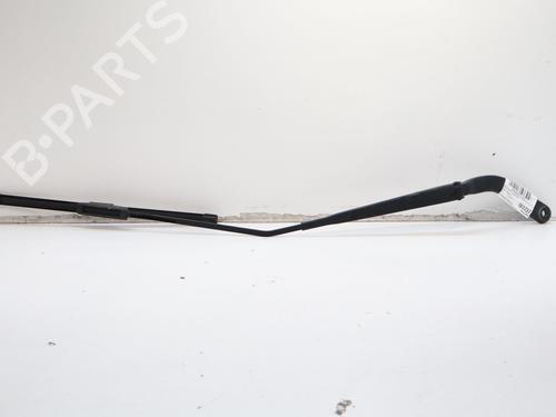 Used Front windshield wiper arm Front windshield wiper arm 39221389 39221389