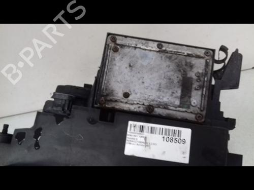 Right headlight RENAULT ESPACE III (JE0_) 2.2 dCi (JE0K) | BP8985353C29