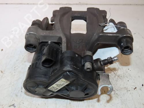 Used Left rear brake caliper BMW 2 Gran Tourer (F46) 216 d (116 hp) 30951659