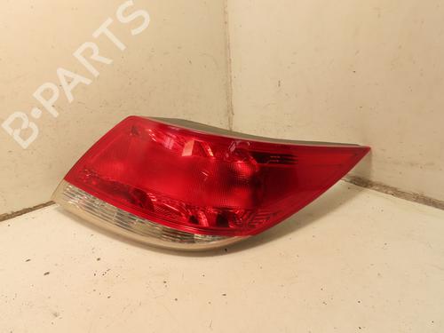 Używane Lampa tylna prawa OPEL ASTRA H TwinTop (A04) 1.6 (L67) (116 hp) 32151313