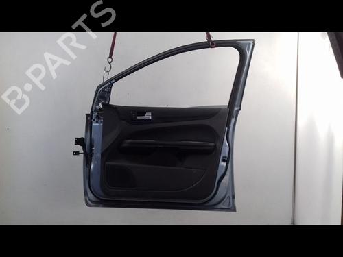Used Right front door Right front door 8992736 8992736
