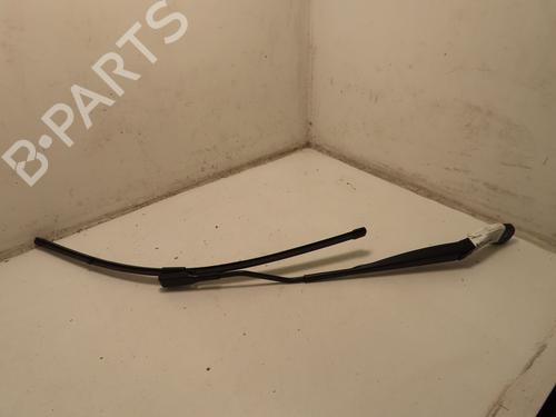 Used Front windshield wiper arm DACIA SANDERO III 1.0 TCe 90 (91 hp) 29414667