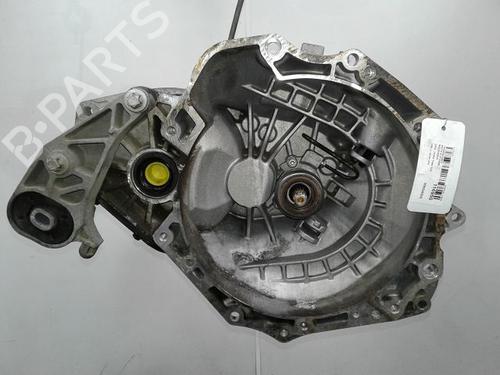 Used Gearbox OPEL TIGRA TwinTop (X04) 1.8 (R97) (125 hp) 8990415