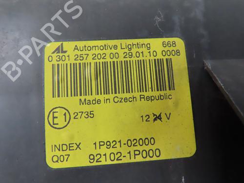 Used Right headlight KIA VENGA (YN) 1.4 CRDi 90 (90 hp) 28207244