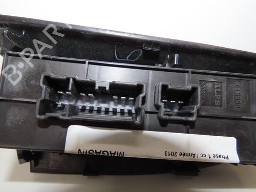 left-front-window-switch-nissan-juke-f15-2010-2011-2012-2013-2014-2015-2016-2017-2018-2019-27352167 main image