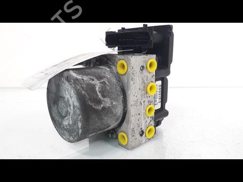 Used ABS pump NISSAN QASHQAI I (J10, NJ10) 1.5 dCi (106 hp) 10489894