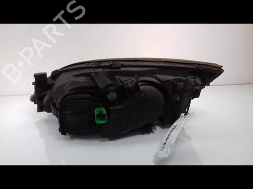Used Right headlight FORD MONDEO III Turnier (BWY) 2.0 16V TDDi / TDCi (115 hp) 23153123