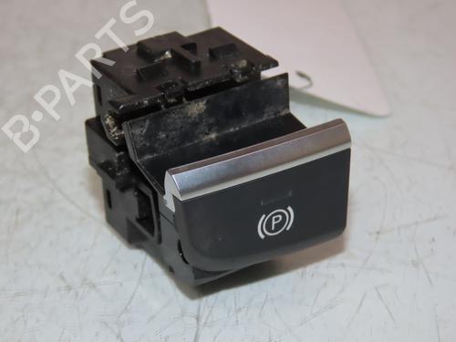 switch-audi-q2-gab-gag-2016-27245869 main image