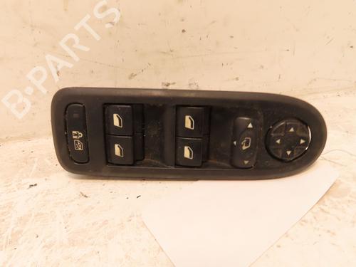 Left front window switch CITROËN C5 III (RD_) 1.6 HDi 110 (RD9HZC) | BP30953575I27