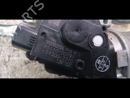 Used Front wiper motor TOYOTA YARIS (_P13_) 1.0 (KSP130_, KSP130) (69 hp) 15891924