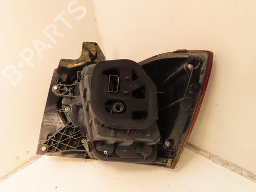Fanale posteriore sinistro VW POLO VI (AW1, BZ1, AE1) 1.6 TDI (80 hp) 31325292