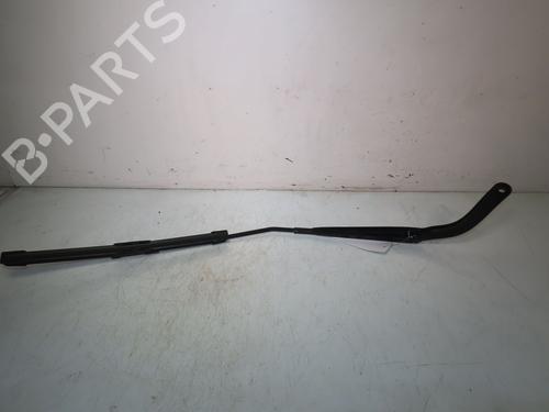 Used Front windshield wiper arm RENAULT TWINGO III (BCM_, BCA_) 1.0 SCe 65 (BCMJ) (65 hp) 22342041