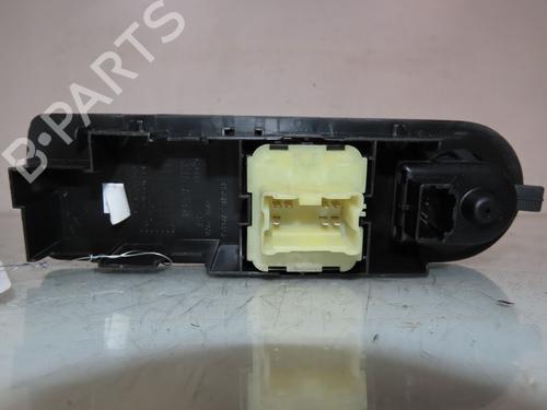 Used Left front window switch RENAULT CLIO IV (BH_) 1.5 dCi 90 (90 hp) 26608094