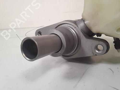 brake-master-cylinder-citroen-c4-grand-picasso-i-ua_-2006-2007-2008-2009-2010-2011-2012-2013-23150571 main image
